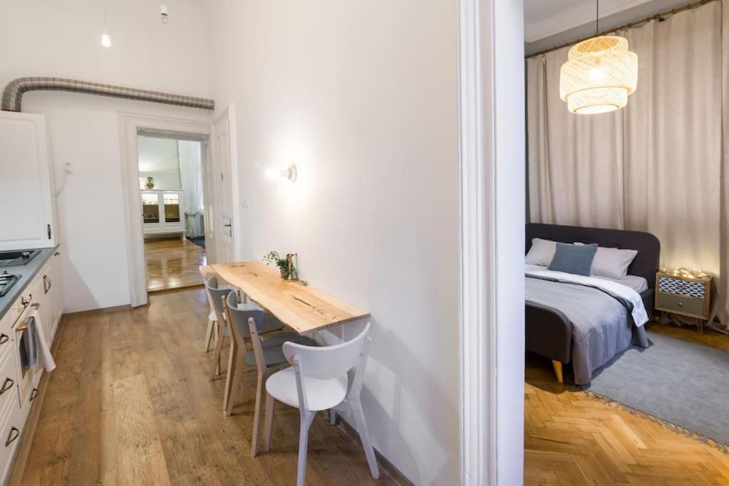 No.8: Lovely & Cosy 3-Room Heart Of The City Timişoara Exterior foto
